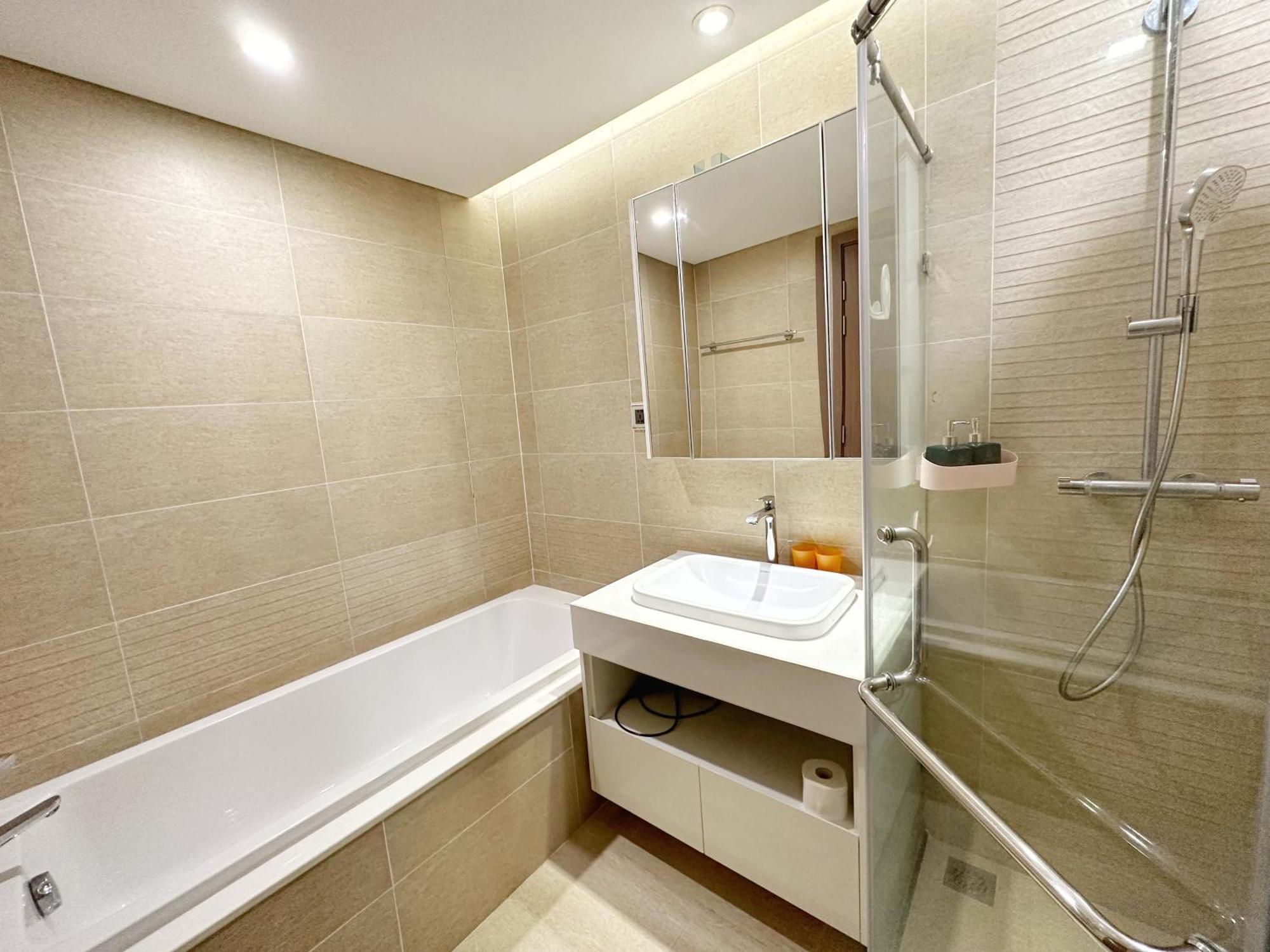 Nvt Housing - Vinhomes Metropolis * Hanoi